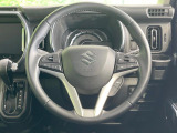 【純正革巻きステアリング】上質な革を使用することで、手にしっかり馴染みとても運転しやすいハンドルです♪