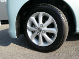 アルミホイールはいてます★ドレスアップにも、燃費にも貢献しています♪