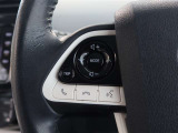 ステアリングスイッチ付き。前方から目を離すことなく操作することが可能です。