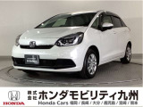 ガソリン車のフィット HOMEです。スマートキー、オートエアコン等の快適装備に加え、ホンダセンシングを搭載した1台です。