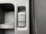 電動パーキングブレーキにオートホールド機能もあります。
