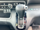 【 シフト 】スムーズなシフトチェンジで快適にお車を操縦していただけます!//