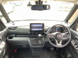 インパネ周りは、このように機能的にまとまっています。もちろん室内はクリーニング済みでキレイです!