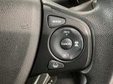 【アダプティブ・クルーズ・コントロール】予め設定した車速内でクルマが自動的に加減速。 前走車との適切な車間距離を維持しながら追従走行し、高速道路でのドライバーの疲労を軽減してくれる嬉しい機能付♪