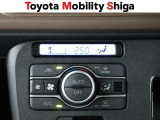 お好み温度に設定すると自動で調整してくれるオ-トエアコン装着車です。