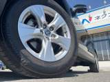 【純正17インチアルミホイール】外観にマッチした純正アルミホイールを装着しております。各種社外アルミホイールや、スタッドレスタイヤも取扱いしております。是非ご相談ください♪