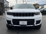 「どこにでも行ける。何でもできる。」Jeepに息づく自由の精神はその素晴らしい性能で、Jeepだから辿り着ける未知なる世界へ誘い心と身体を開放します。