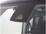 衝突被害軽減ブレーキ搭載。過信せずに運転に集中しましょう。