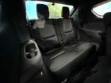 3列目シートはもちろん状態良好☆大人でもゆったりと座って頂けますので、大人数でのお出かけもラクラクです♪ご家族で、気の知れた仲間で、ドライブに行くのが楽しみですね♪