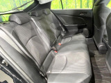 後部座席も気になるようなキズ・汚れやへたり等、大きなダメージはなく、良好な状態です。
