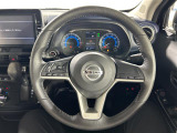 【ステアリング】軽い力で扱いやすいハンドルです。目立つ傷やスレなどなく綺麗な状態です!除菌プランいれていただくとさらに快適に!清潔なお車はお子様にも安心ですね!