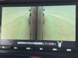 幅も大きいクルマなので、すれ違いも心配ですよね。バックカメラだけでなく、サイドカメラも装備しています。裏道のすれ違いの時なども、活躍してくれます。