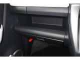 インパネテーブル装備!車内での小物などを一時的に置くとき利用できます。