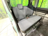 後部座席も気になるようなキズ・汚れやへたり等、大きなダメージはなく、良好な状態です。