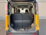 普段のお買い物や通勤、送迎等に十分な荷室スペースを確保しております。セカンドシートを倒すと、大きな荷物の積載も可能です♪