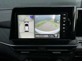 アラウンドビューモニター装備で、バックや縦列駐車の際に上から見た映像があなたをサポート!