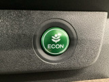 ★ECONスイッチ★ エコドライブを加速しよう!スイッチをONにすると、運転の仕方によるロスを抑え込み燃費をよくするようクルマが頑張ります(*^ー^*)燃費向上にチャレンジ♪