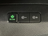 ★ECONスイッチ★ エコドライブを加速しよう!スイッチをONにすると、運転の仕方によるロスを抑え込み燃費をよくするようクルマが頑張ります(*^ー^*)燃費向上にチャレンジ♪