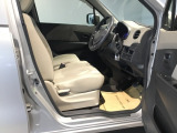 シートはフィット性も良く、楽な運転姿勢を保てます。