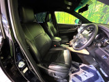 運転席シート廻りは使用感も少なく、良好な状態となっています。丁寧に使われていたことがよくわかりますね。