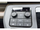 オートエアコンのお車ですので室内の温度をスムーズに調整してくれます♪