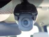 ◆【ドライブレコーダー】映像・音声などを記録する自動車用の装置です。もしもの事故の際の記録はもちろん、旅行の際の思い出としてドライブの映像を楽しむことができます。