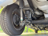 お車を安心してお乗りいただく為には、足回りの定期点検が欠かせません。サービスサポート(有償保証)では無料点検もご提供しており、安心のカーライフをお過ごしいただけるサポート体制が整っています。