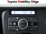 お好み温度に設定すると自動で調整してくれるオ-トエアコン装着車です。