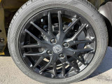 純正アルミホイールです。