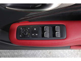 運転席ドアスイッチ回りの画像です。