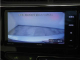 バックカメラ搭載です!車庫入れが苦手な人はもちろん、車両感覚に自信がある人にもお勧めです!見えない箇所が見えるようになるので、低い障害物や隠れてしまっている子供の存在等にも気付く事が出来ます。