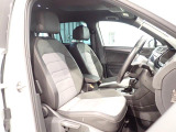 ゆったりと座れるシートです!ロングドライブも快適ですよ!!