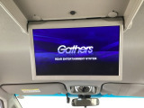 【後席用プルダウンモニター】後ろに乗車している人を飽きさせません♪ テレビやDVDビデオを見ながら楽しいドライブを♪使わない時は格納できますので、ジャマになる事もありません♪