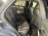 後部座席も気になるようなキズ・汚れやへたり等、大きなダメージはなく、良好な状態です。