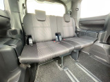 3列目シートはもちろん状態良好☆大人でもゆったりと座って頂けますので、大人数でのお出かけもラクラクです♪ご家族で、気の知れた仲間で、ドライブに行くのが楽しみですね♪