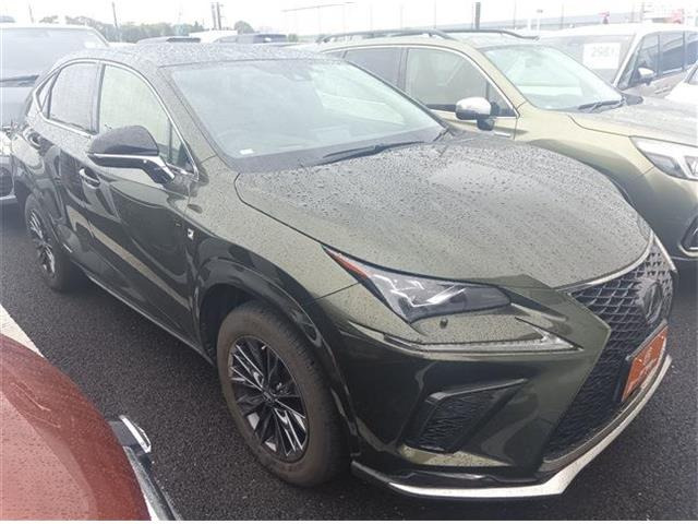 NX 300h クール&ブライト 4WD 禁煙車 サンルーフ 純正10.3インチナビ