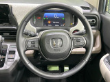 【純正革巻きステアリング】上質な革を使用することで、手にしっかり馴染みとても運転しやすいハンドルです♪