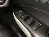 もちろん、パワーウインドウもついております。ワンタッチで窓の開閉が可能です!