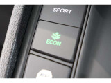 ECONスイッチの効果とあなたの運転で、クルマと力をあわせ「燃費向上=ガソリン代の節約=CO2 削減」のチャレンジをお楽しみください。