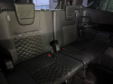 3列目シートはもちろん状態良好☆大人でもゆったりと座って頂けますので、大人数でのお出かけもラクラクです♪ご家族で、気の知れた仲間で、ドライブに行くのが楽しみですね♪
