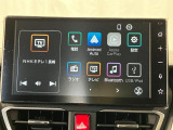 【9インチスマホ連携ディスプレイオーディオ】 対応しているスマホアプリを大画面で使えます!フルセグテレビやラジオの視聴、Bluetooth接続による音楽鑑賞、ハンズフリー通話なども利用可能です。