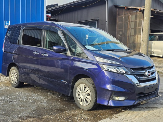 セレナ 2.0 ハイウェイスター 4WD 