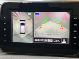 【アラウンドビューモニター】車を上から見下ろしているかのような映像で周囲の状況がひと目で確認、狭い駐車場に駐車するときも安心です♪