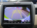 ナビゲーション付き!バックカメラ機能で駐車も安心☆