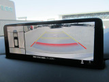 360&deg;ビューモニターを搭載しています。コーナーセンサーと合せてお使いいただくことで、安全、安心にお車の取り回しを行っていただけます。