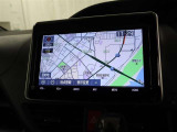 【ナビゲーション】装着車です、初めての道の案内はもちろん!音楽やラジオ等を聞きながらのドライブもお楽しみ頂けそうですね!