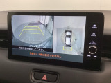 全方位モニターがついています! 車の周囲を360&deg;安全確認できるので、普段の駐車はもちろんの事、縦列駐車や幅寄せの際にも活躍してくれますよ。
