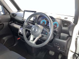 見通しのよいすっきりとした視界で、誰でも運転しやすいです。運転のしやすさは疲れにくさにも繋がりますよ♪