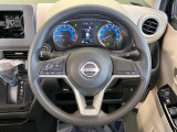 【ステアリングスイッチ】運転中、前方から目線をそらすことなく、オーディオ等の操作が可能な便利機能!安心&快適なドライブを演出してくれます♪