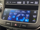 【シートベンチレーション】夏場は涼しい風でお尻や背中の熱やムレを防ぎ、冬はエアコンよりも早く温まってポカポカに!季節を問わず快適に過ごせます。